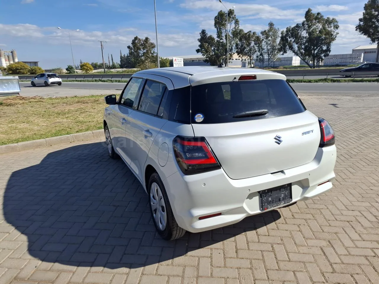 2024 Model Otomatik Suzuki Swift 1.2 Lefkoşa Satılık İkinci El | GalerimPlus - Thumbnail 7