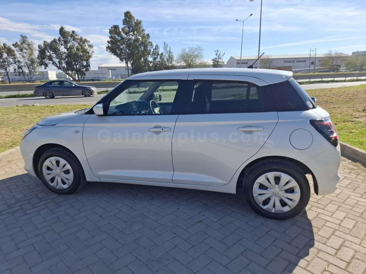 2024 Model Otomatik Suzuki Swift 1.2 Lefkoşa Satılık İkinci El | GalerimPlus - Thumbnail 8