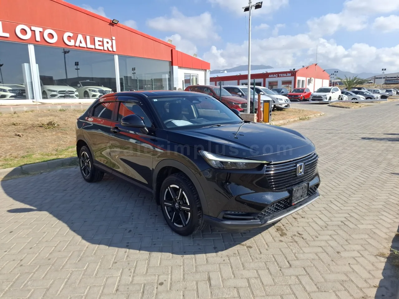2022 Model Otomatik Honda Vezel 1.5 i-VTEC Hybrid Automatic Lefkoşa Satılık İkinci El | GalerimPlus - Thumbnail 3