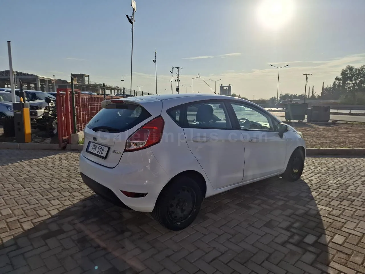 2017 Model Otomatik Ford Fiesta 1.6 Lefkoşa Satılık İkinci El | GalerimPlus - Thumbnail 3