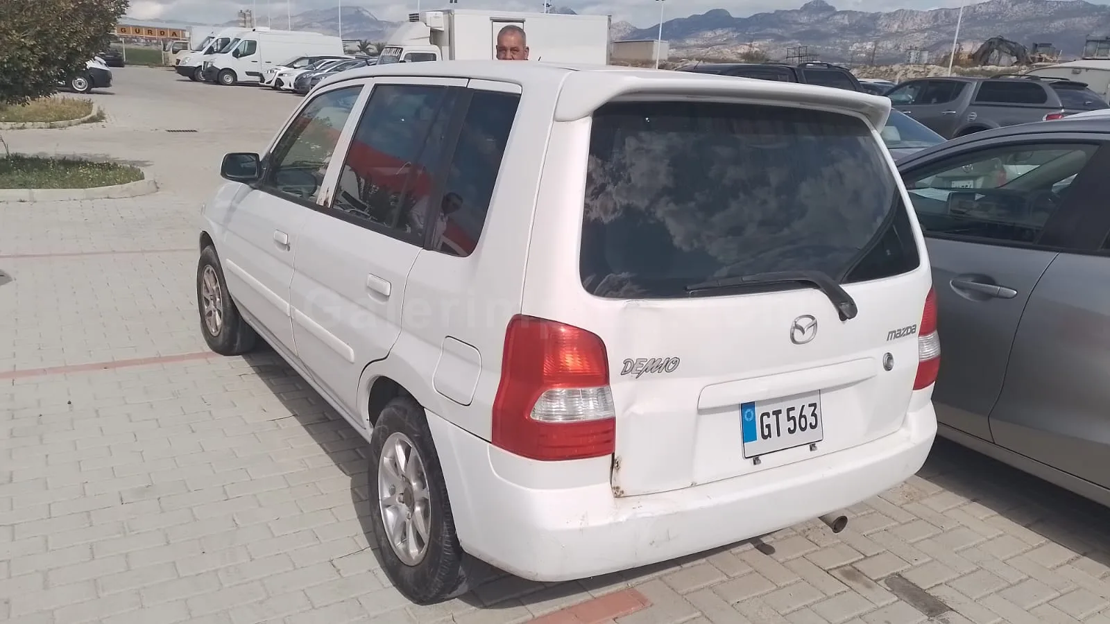 2002 Model Otomatik Mazda Demio 1.3i Lefkoşa Satılık İkinci El | GalerimPlus - Thumbnail 3
