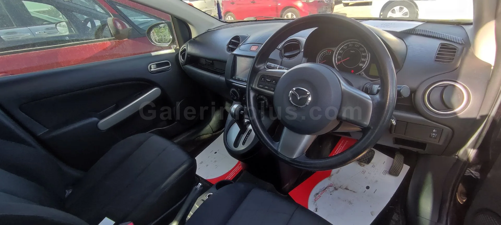 2012 Model Otomatik Mazda Demio 1.3i Lefkoşa Satılık İkinci El | GalerimPlus - Thumbnail 6