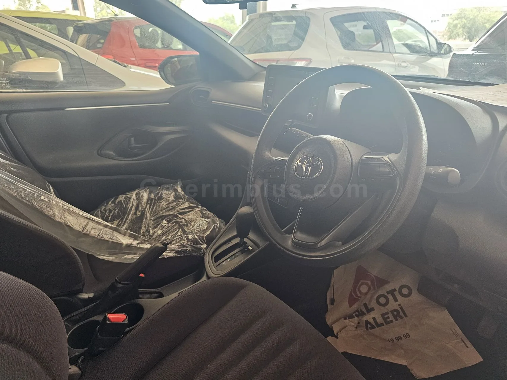 2021 Model Otomatik Toyota Yaris 1.0 Lefkoşa Satılık İkinci El | GalerimPlus - Thumbnail 3