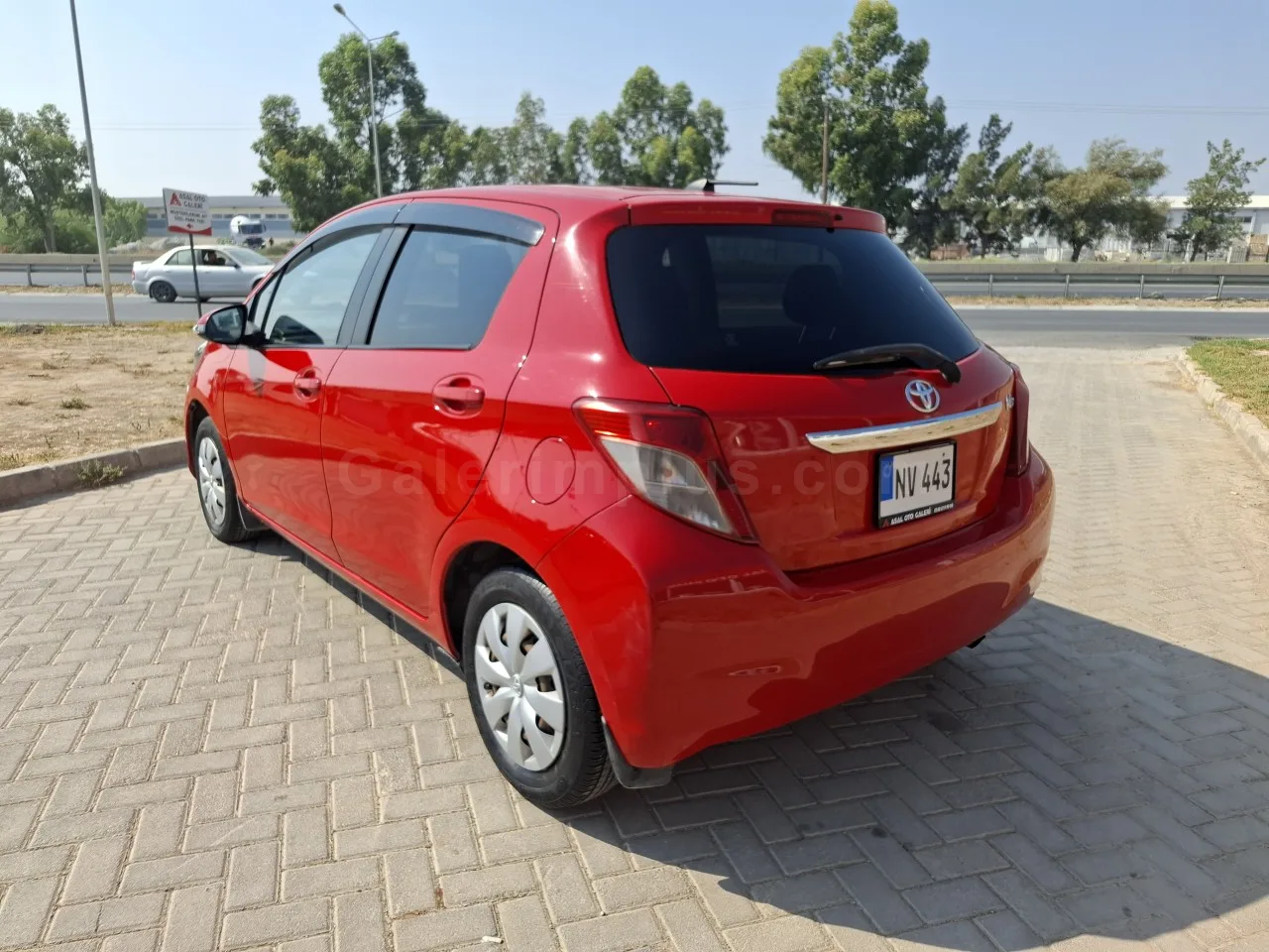 2011 Model Otomatik Toyota Vitz 1.3 16V Automatic Lefkoşa Satılık İkinci El | GalerimPlus - Thumbnail 7
