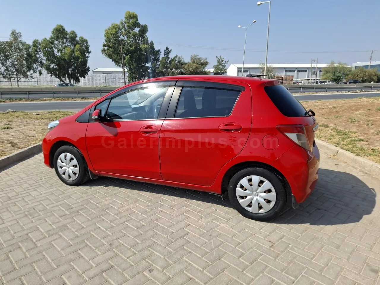 2011 Model Otomatik Toyota Vitz 1.3 16V Automatic Lefkoşa Satılık İkinci El | GalerimPlus - Thumbnail 8