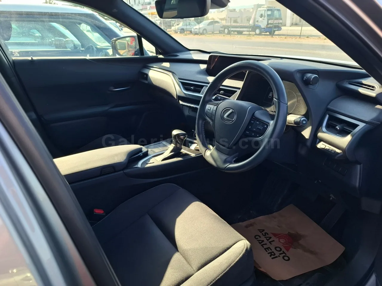 2022 Model Otomatik Lexus UX İskele Satılık İkinci El | GalerimPlus - Thumbnail 8