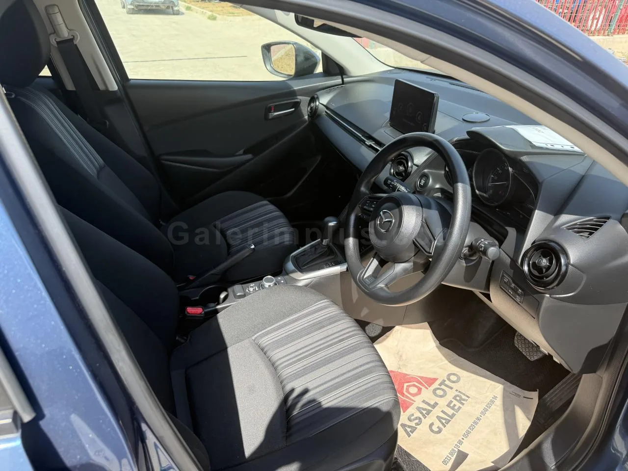 2022 Model Otomatik Mazda 2 1.5 Skyactiv-D Lefkoşa Satılık İkinci El | GalerimPlus - Thumbnail 8