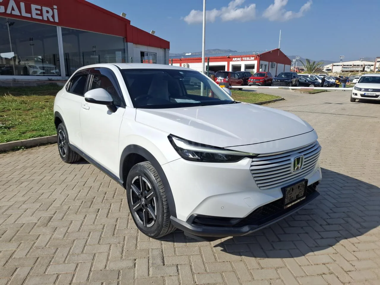 2022 Model Otomatik Honda Vezel 1.5 i-VTEC Hybrid Automatic Lefkoşa Satılık İkinci El | GalerimPlus - Thumbnail 3