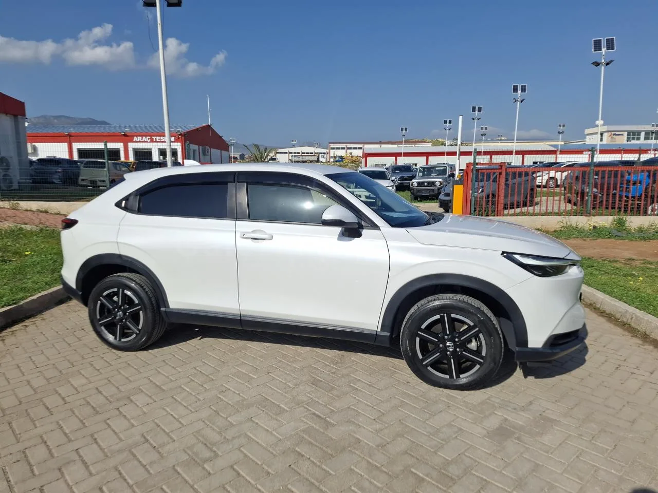2022 Model Otomatik Honda Vezel 1.5 i-VTEC Hybrid Automatic Lefkoşa Satılık İkinci El | GalerimPlus - Thumbnail 4