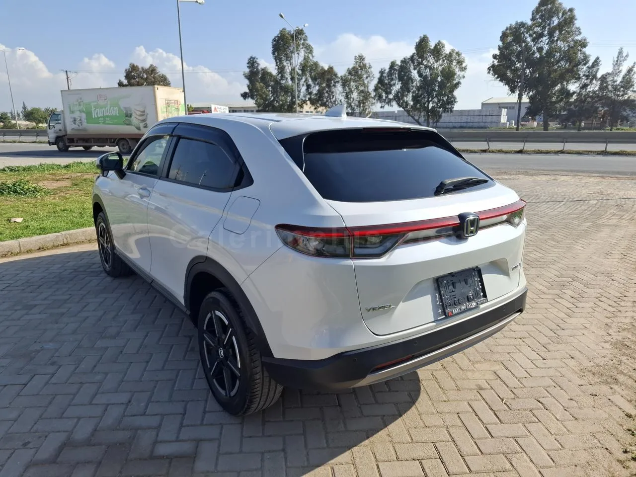 2022 Model Otomatik Honda Vezel 1.5 i-VTEC Hybrid Automatic Lefkoşa Satılık İkinci El | GalerimPlus - Thumbnail 7