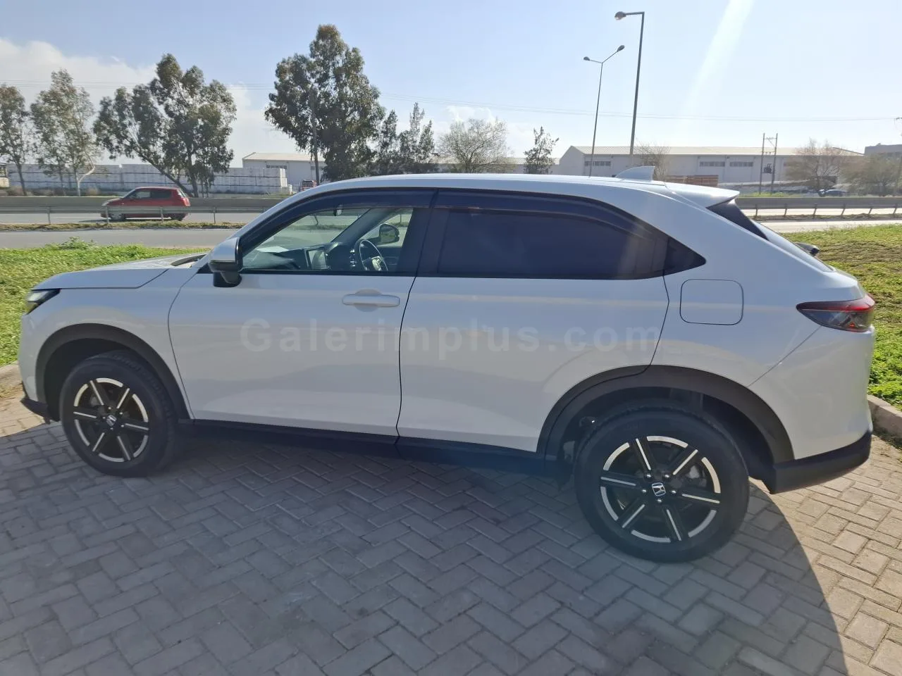 2022 Model Otomatik Honda Vezel 1.5 i-VTEC Hybrid Automatic Lefkoşa Satılık İkinci El | GalerimPlus - Thumbnail 8