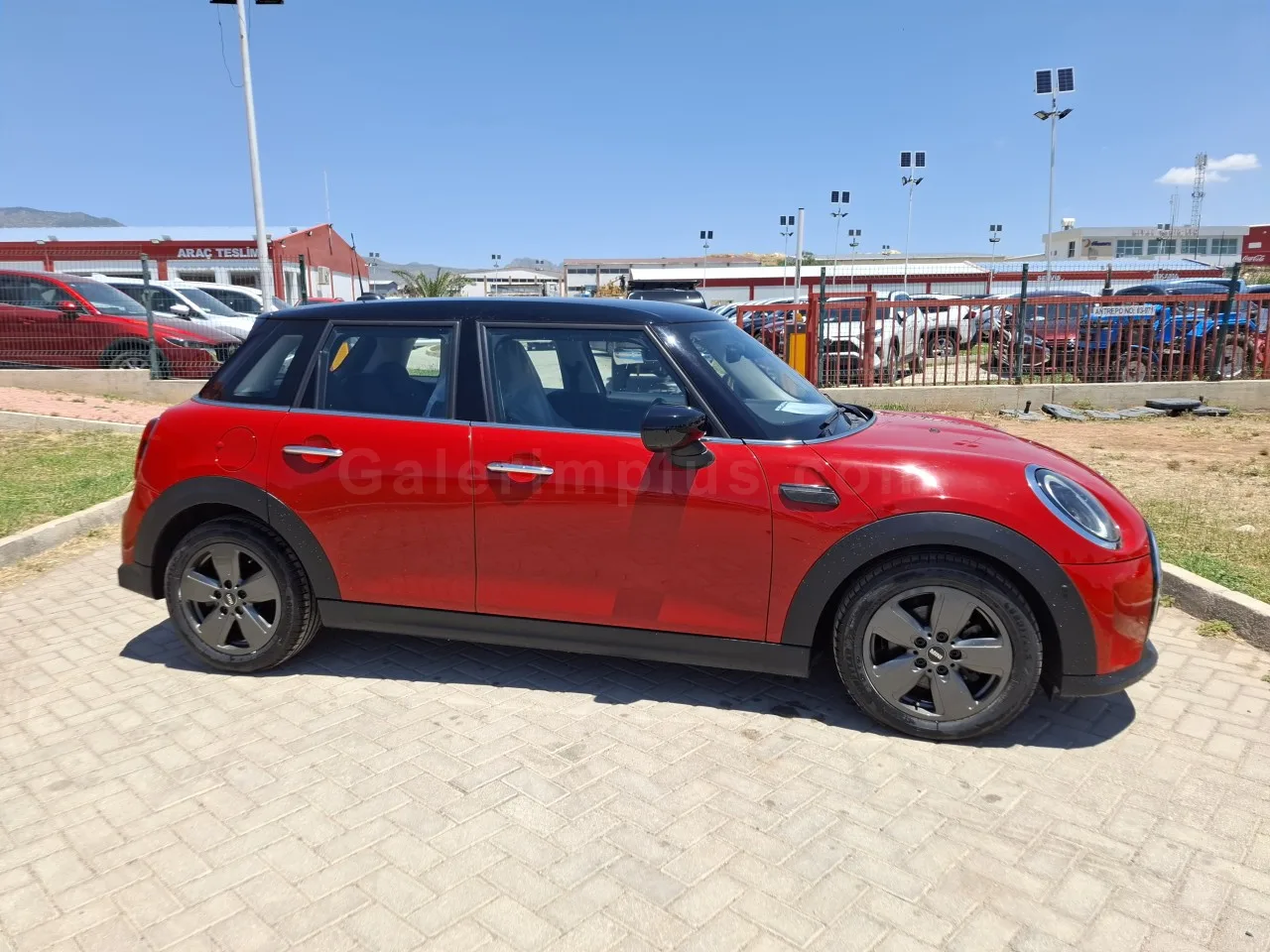 2022 Model Otomatik MINI Cooper 1.5 D Lefkoşa Satılık İkinci El | GalerimPlus - Thumbnail 4