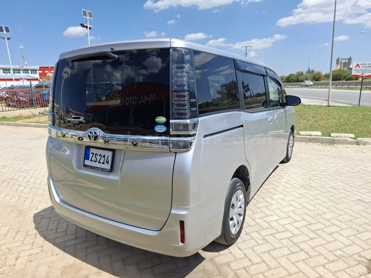 2020 Model Otomatik Toyota Voxy Lefkoşa Satılık İkinci El | GalerimPlus - Thumbnail 5