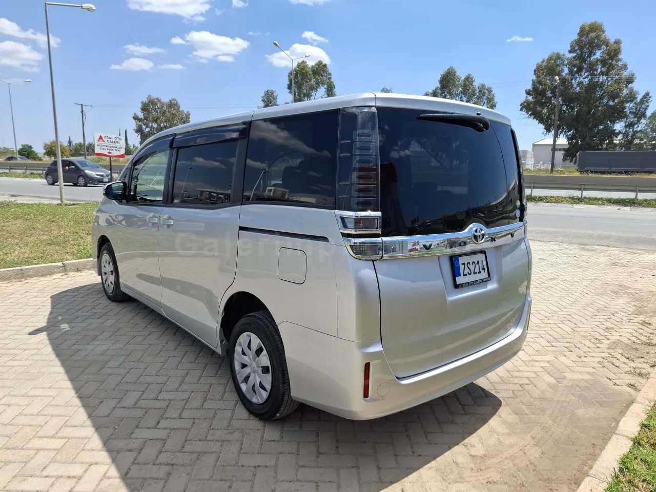 2020 Model Otomatik Toyota Voxy Lefkoşa Satılık İkinci El | GalerimPlus - Thumbnail 7