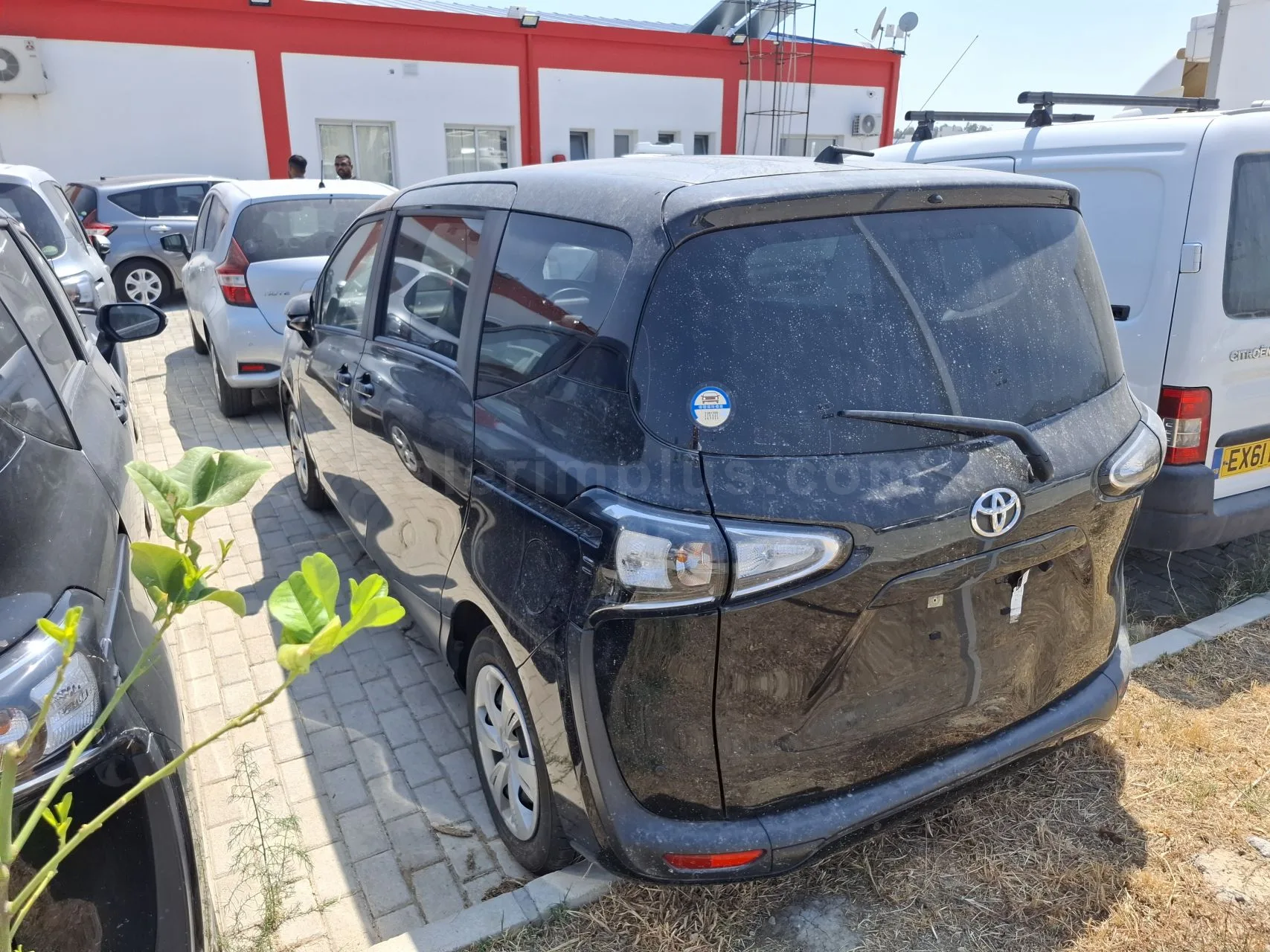 2021 Model Otomatik Toyota Sienta 1.5 CVT-i Lefkoşa Satılık İkinci El | GalerimPlus - Thumbnail 4