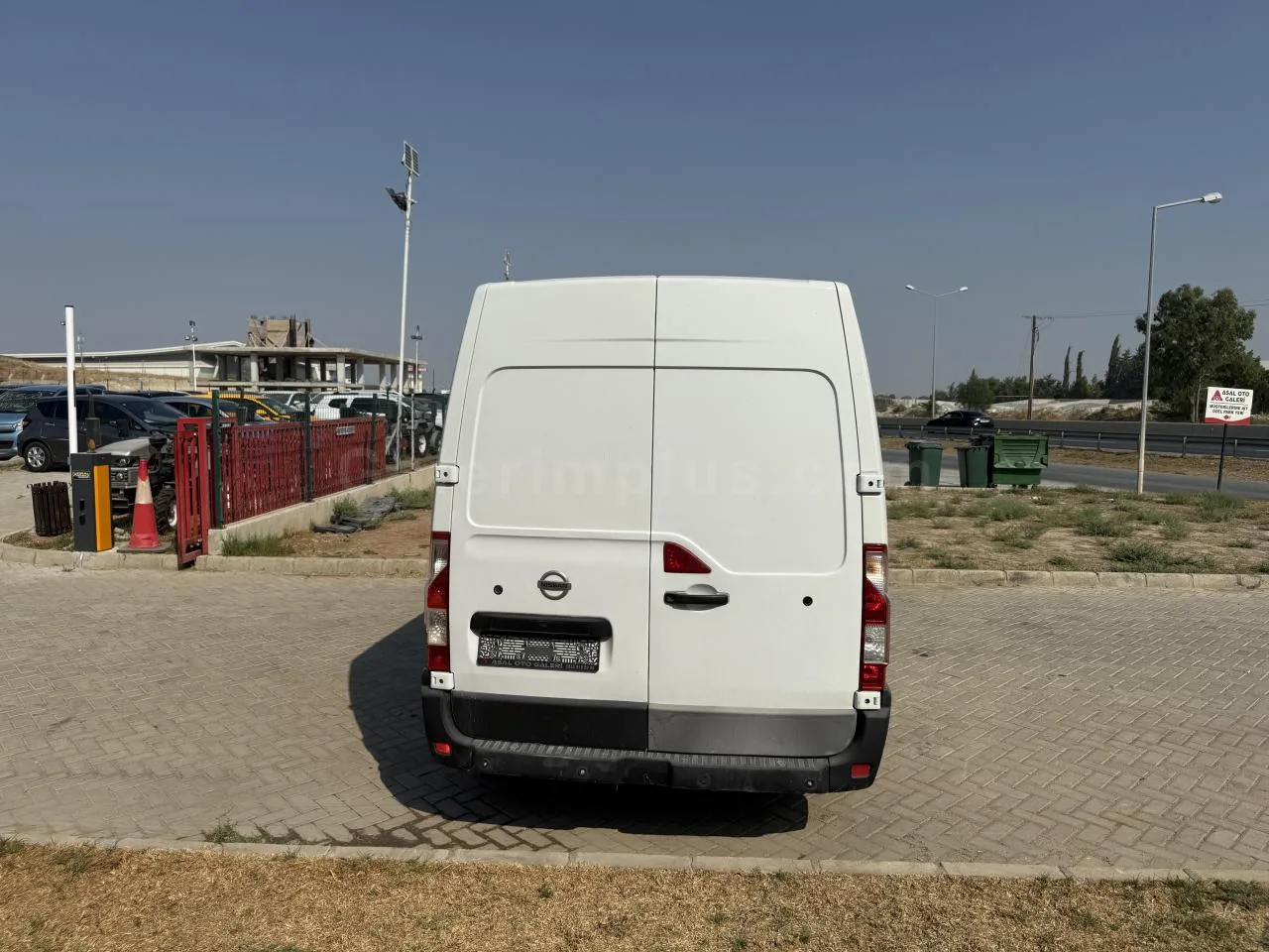 2015 Model Düz Nissan NV400 Lefkoşa Satılık İkinci El | GalerimPlus - Thumbnail 6
