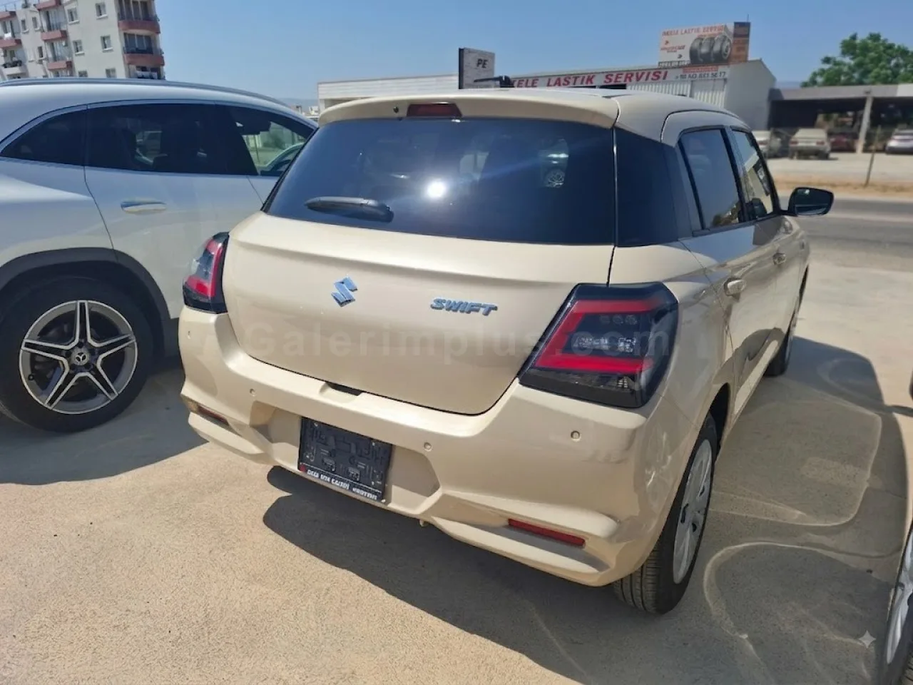 2024 Model Otomatik Suzuki Swift 1.2 İskele Satılık İkinci El | GalerimPlus - Thumbnail 4