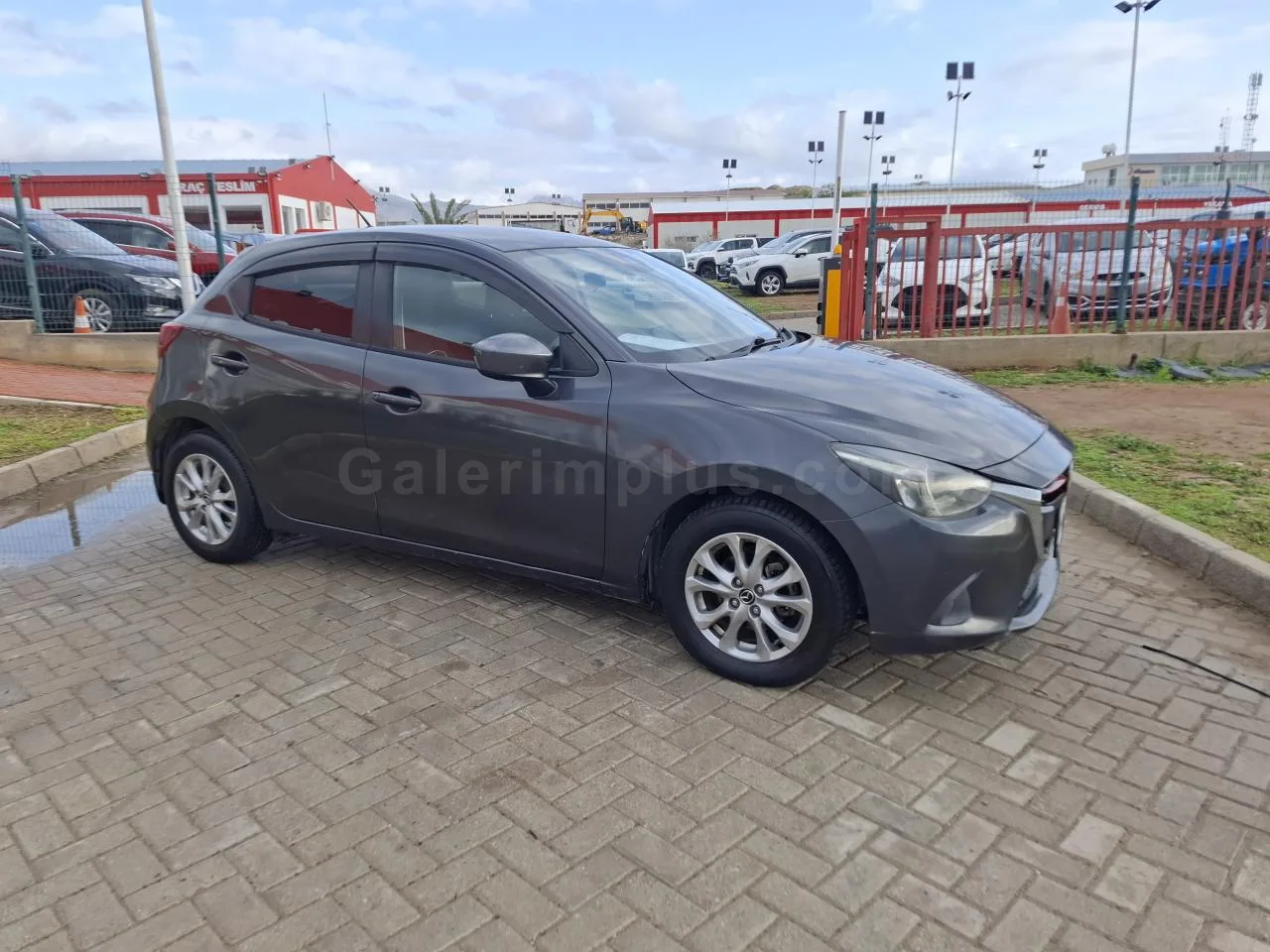 2015 Model Otomatik Mazda Demio 1.5 Lefkoşa Satılık İkinci El | GalerimPlus - Thumbnail 2