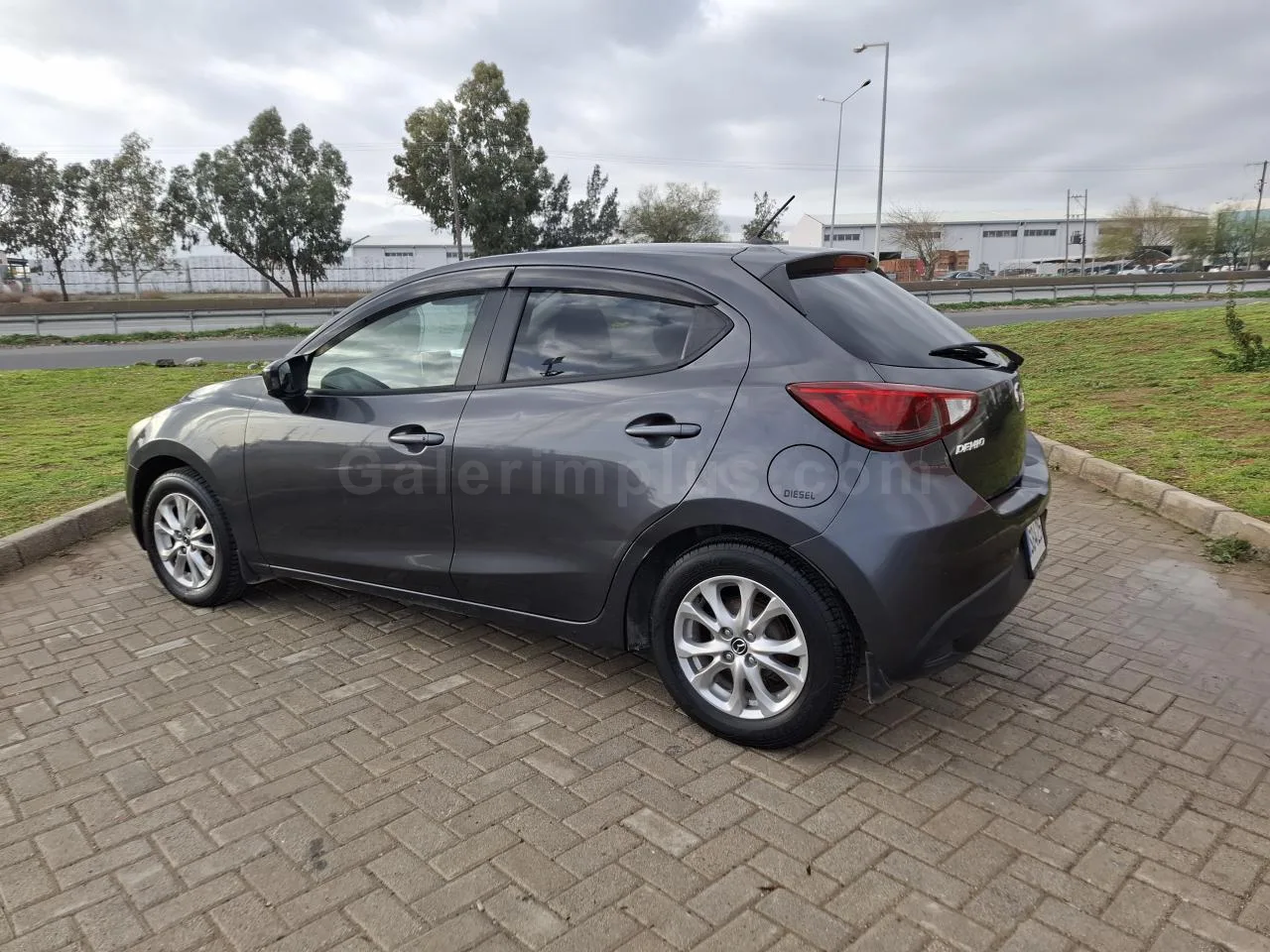 2015 Model Otomatik Mazda Demio 1.5 Lefkoşa Satılık İkinci El | GalerimPlus - Thumbnail 6