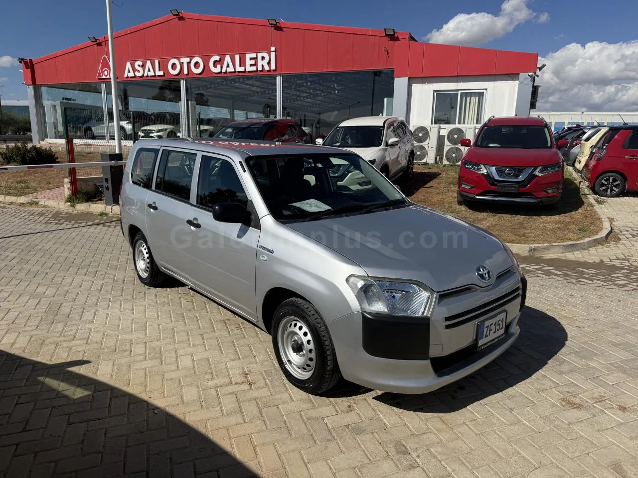 2019 Toyota Probox Hybrid HYBRID AUTOMATIC Lefkoşa İlan görseli - GalerimPlus