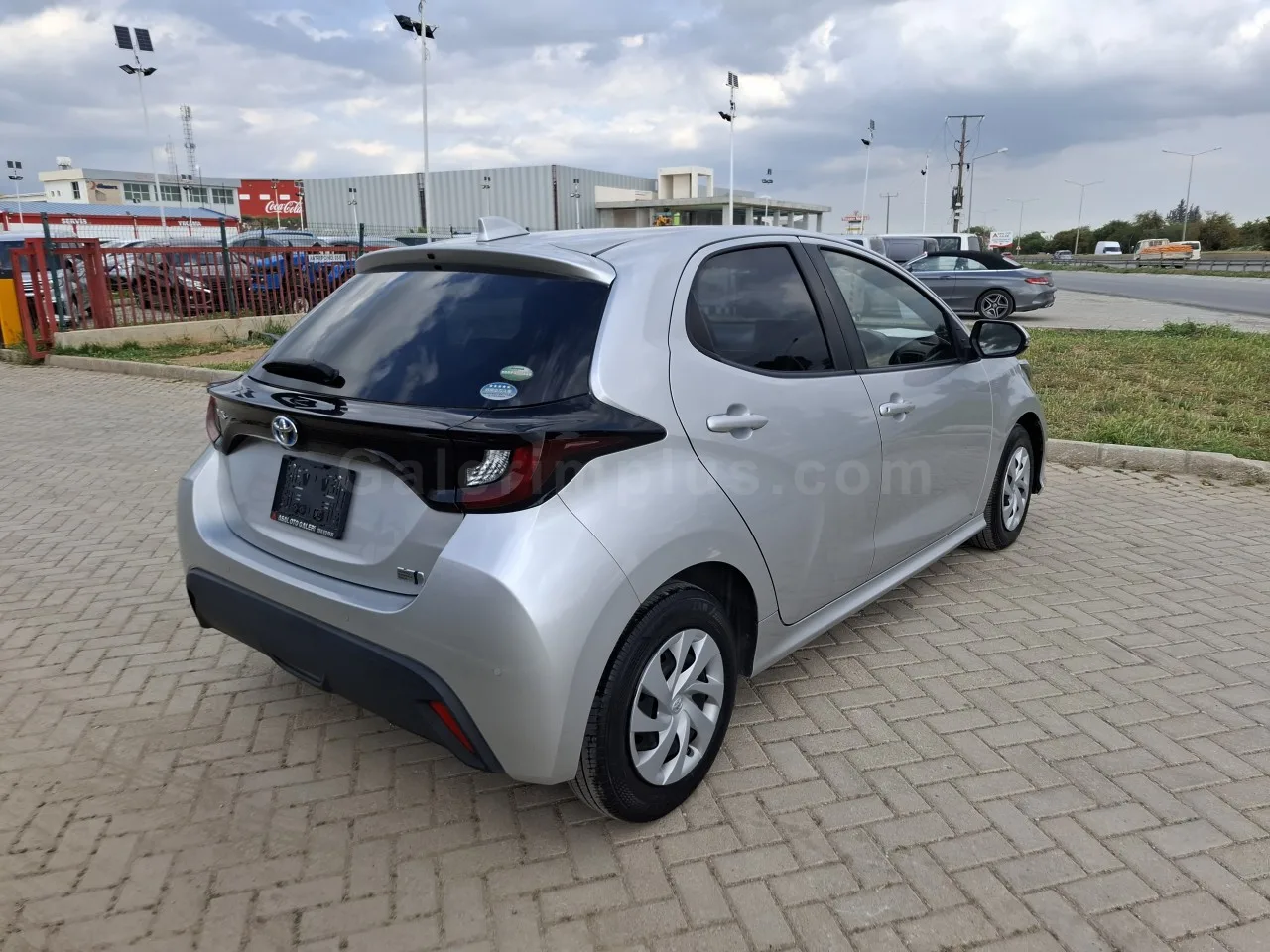 2021 Model Otomatik Toyota Yaris 1.5 Hybrid Lefkoşa Satılık İkinci El | GalerimPlus - Thumbnail 5