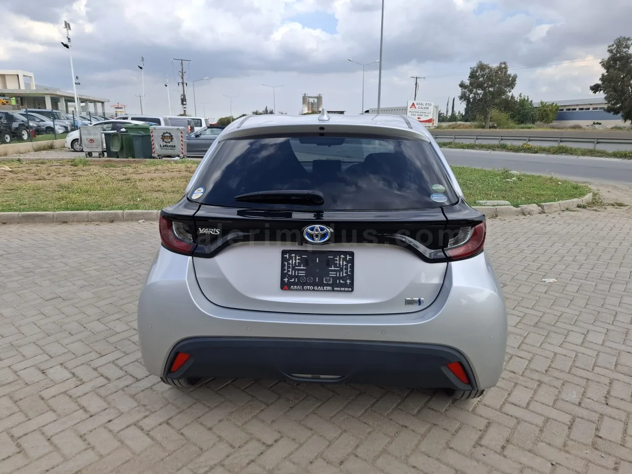 2021 Model Otomatik Toyota Yaris 1.5 Hybrid Lefkoşa Satılık İkinci El | GalerimPlus - Thumbnail 6