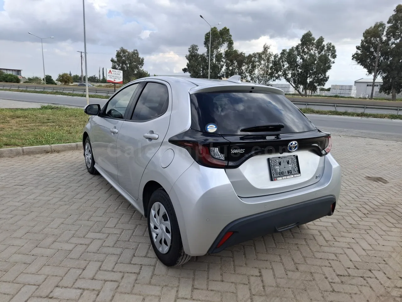 2021 Model Otomatik Toyota Yaris 1.5 Hybrid Lefkoşa Satılık İkinci El | GalerimPlus - Thumbnail 7