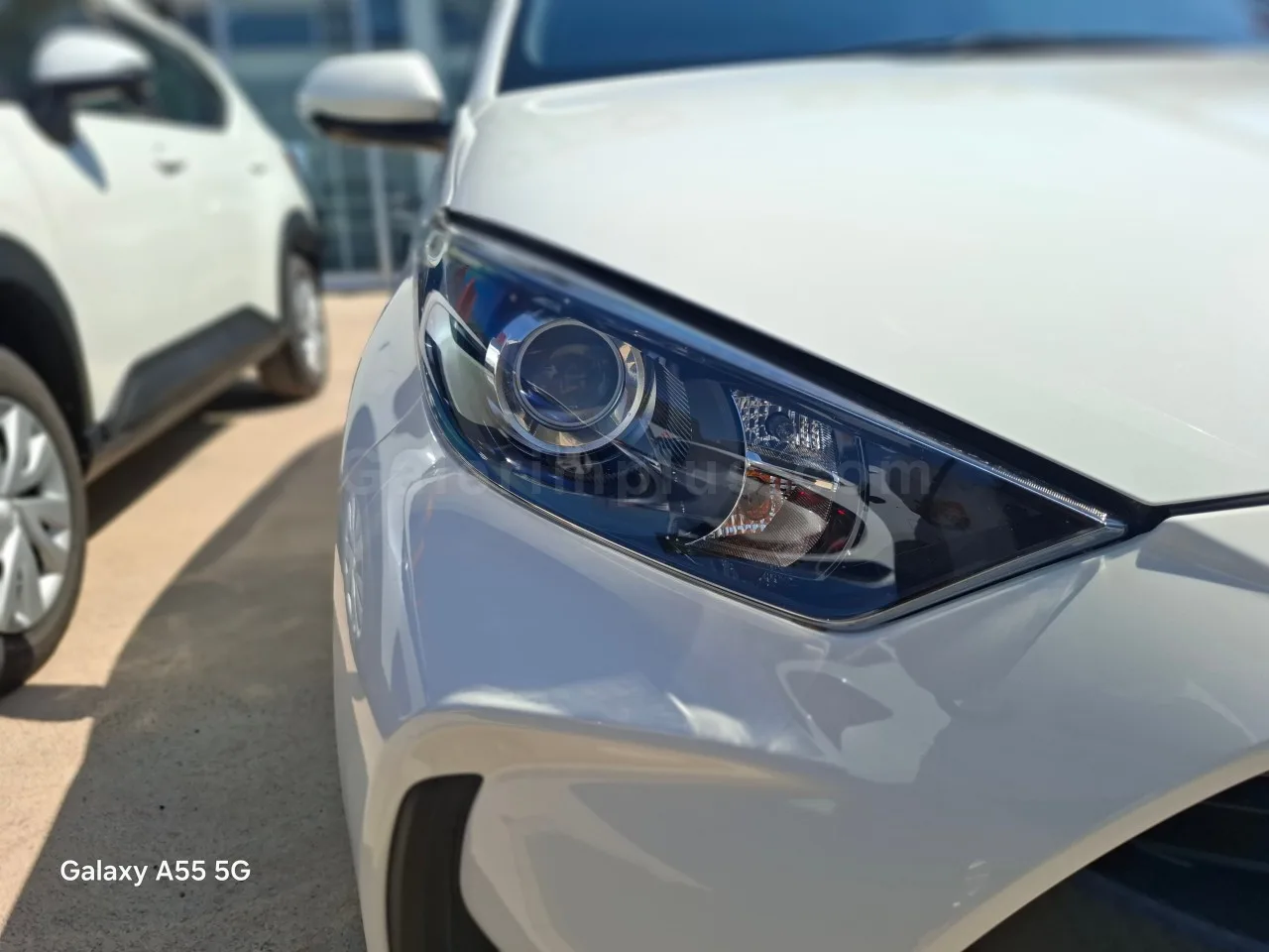 2022 Model Otomatik Toyota Yaris 1.0 İskele Satılık İkinci El | GalerimPlus - Thumbnail 3