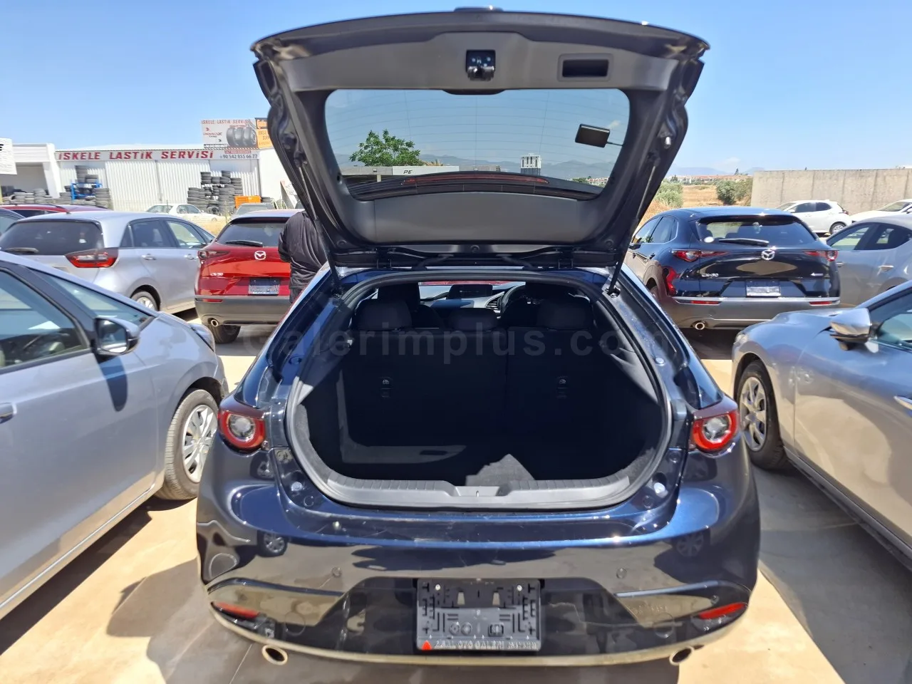 2023 Model Otomatik Mazda 3 1.5 SkyActive-G İskele Satılık İkinci El | GalerimPlus - Thumbnail 8