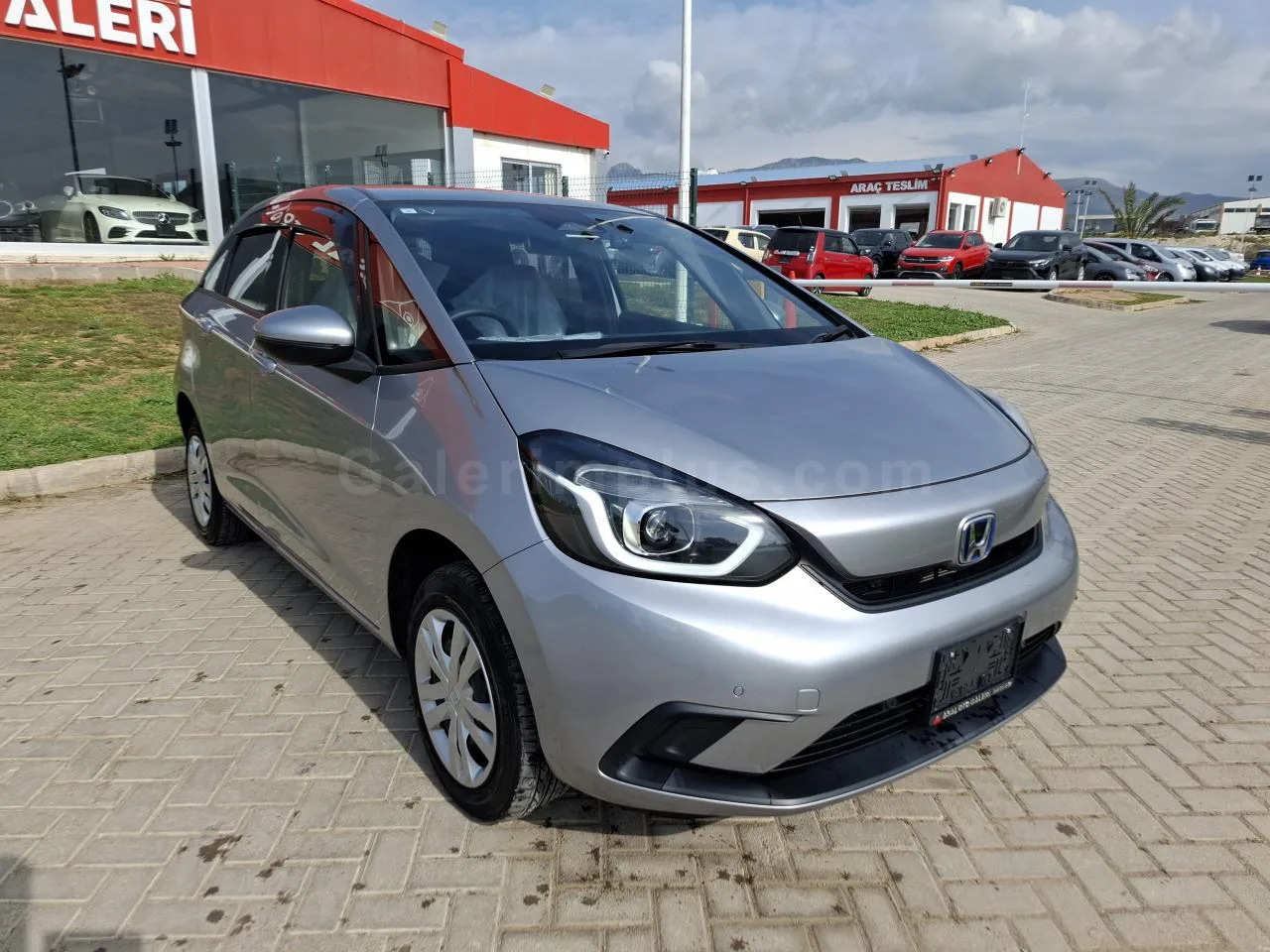 2021 Model Otomatik Honda Fit 1.5 Hybrid Automatic Lefkoşa Satılık İkinci El | GalerimPlus - Thumbnail 3
