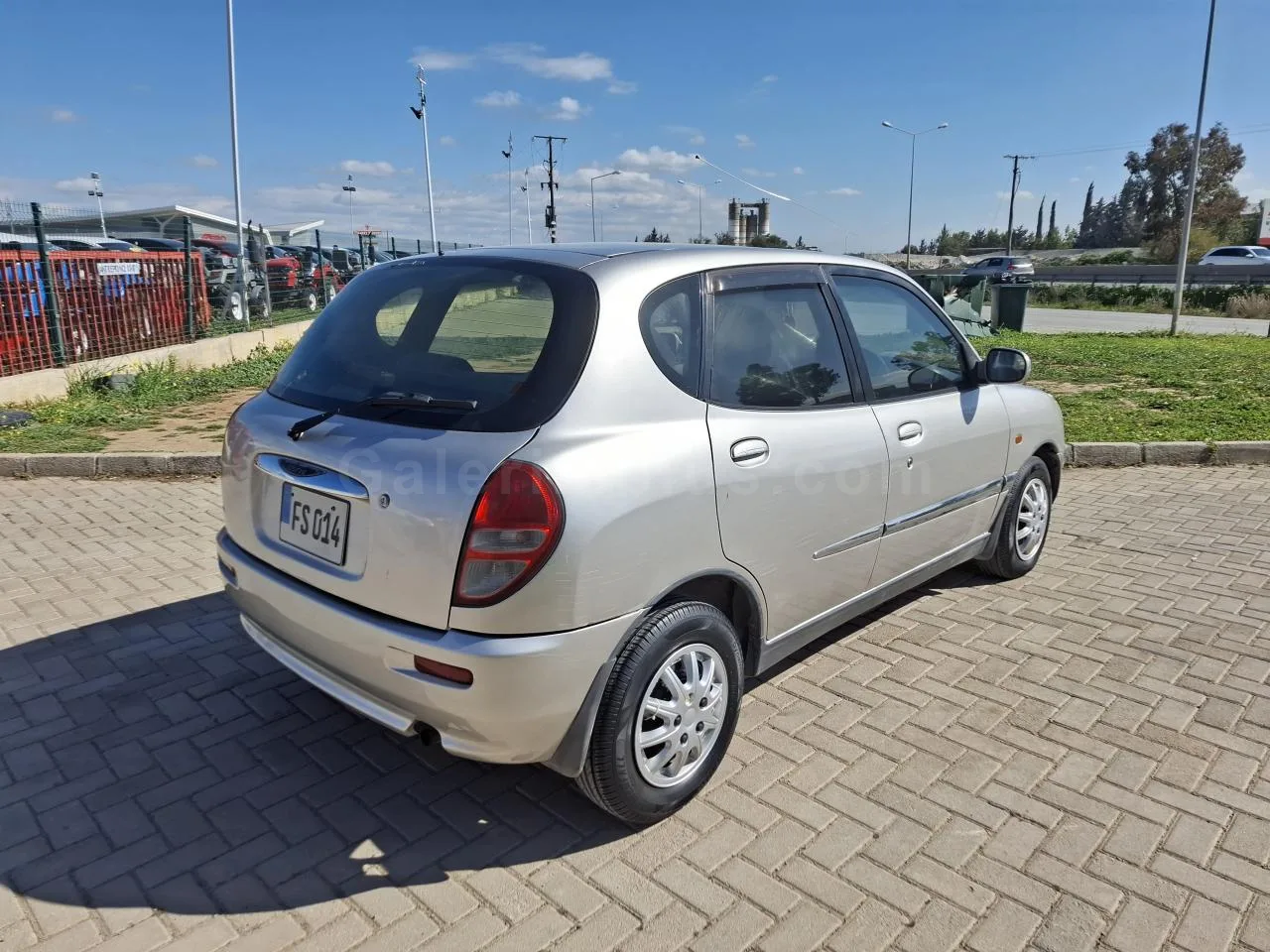 2001 Model Otomatik Daihatsu Storia Lefkoşa Satılık İkinci El | GalerimPlus - Thumbnail 3