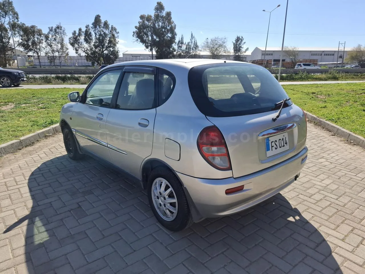 2001 Model Otomatik Daihatsu Storia Lefkoşa Satılık İkinci El | GalerimPlus - Thumbnail 4
