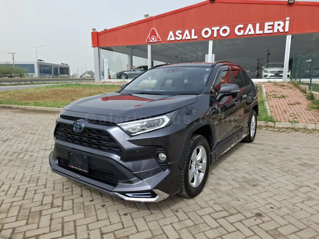2021 Model Otomatik Toyota RAV4 2.5 Hybrid Lefkoşa Satılık İkinci El | GalerimPlus - Thumbnail 3