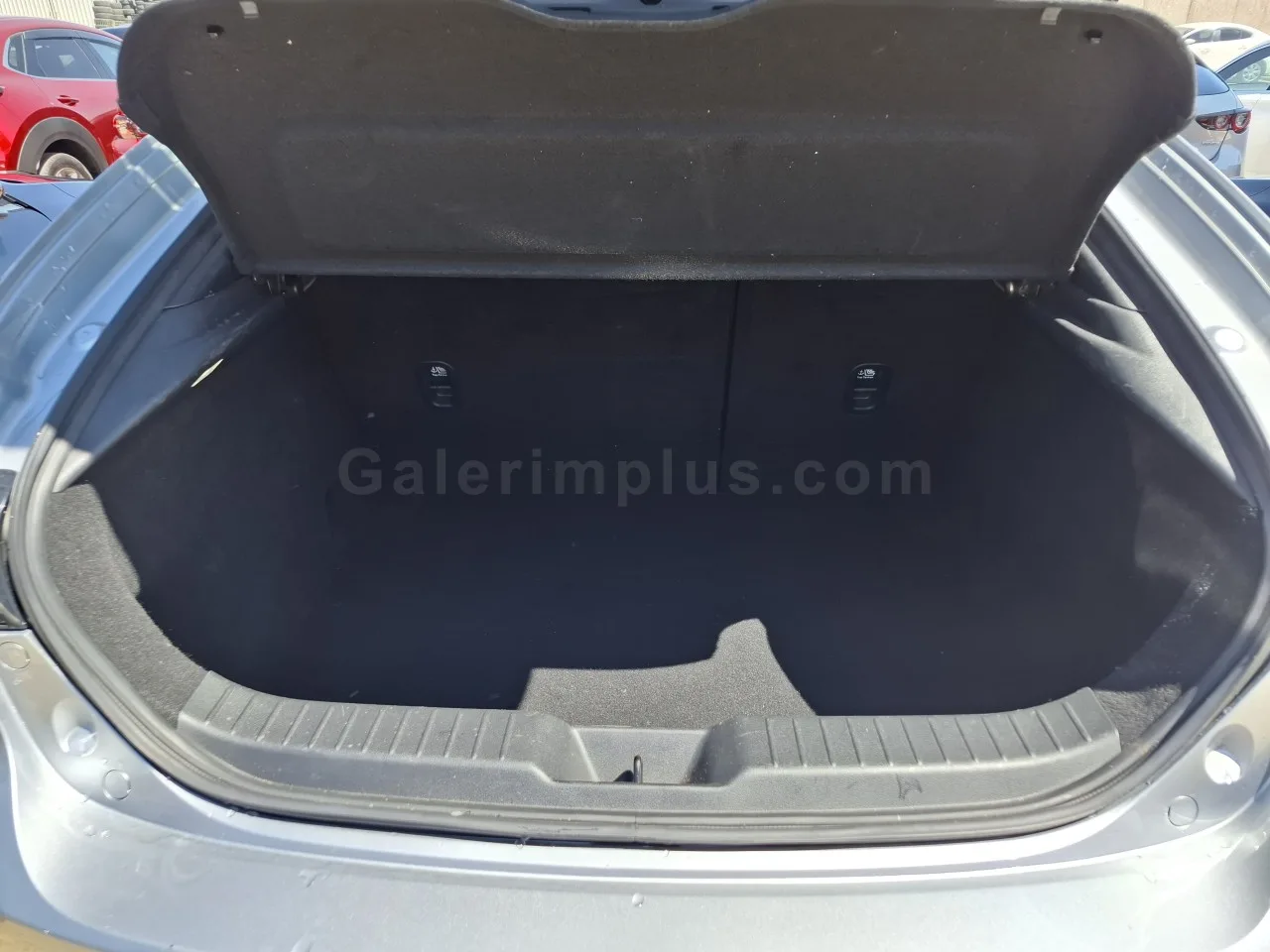 2023 Model Otomatik Mazda 3 1.5 SkyActive-G İskele Satılık İkinci El | GalerimPlus - Thumbnail 7