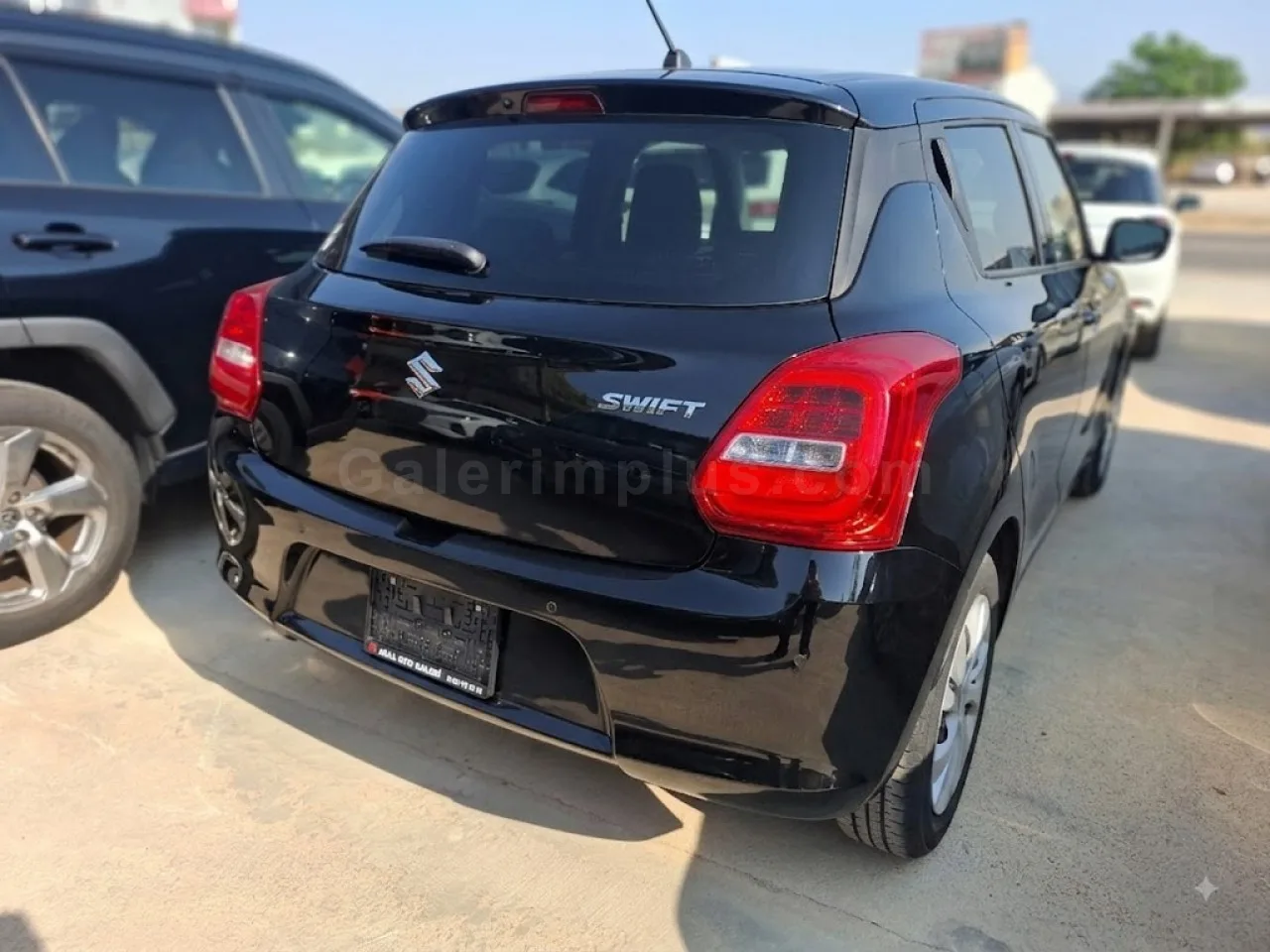 2023 Model Otomatik Suzuki Swift 1.2 İskele Satılık İkinci El | GalerimPlus - Thumbnail 3