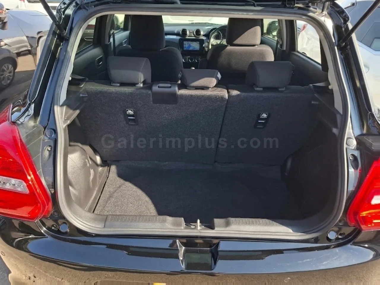 2023 Model Otomatik Suzuki Swift 1.2 İskele Satılık İkinci El | GalerimPlus - Thumbnail 6