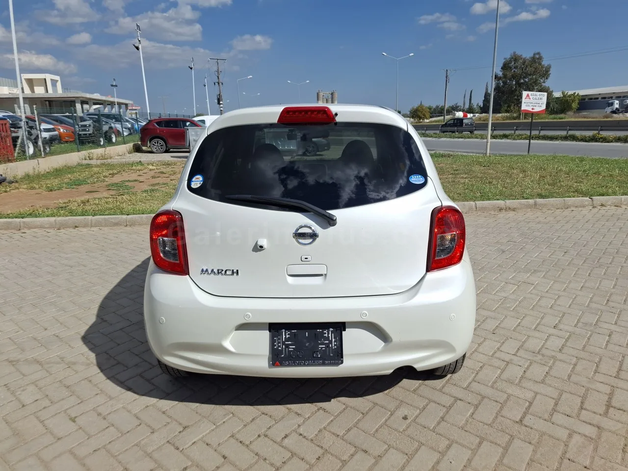 2022 Model Otomatik Nissan March 1.2 Lefkoşa Satılık İkinci El | GalerimPlus - Thumbnail 6