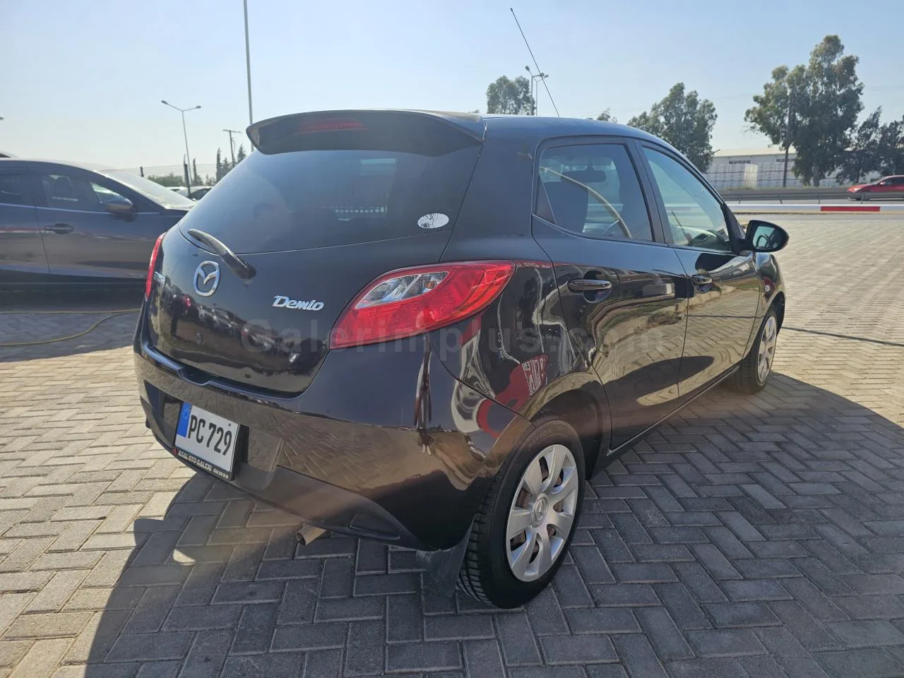 2012 Model Otomatik Mazda Demio 1.3i Lefkoşa Satılık İkinci El | GalerimPlus - Thumbnail 4