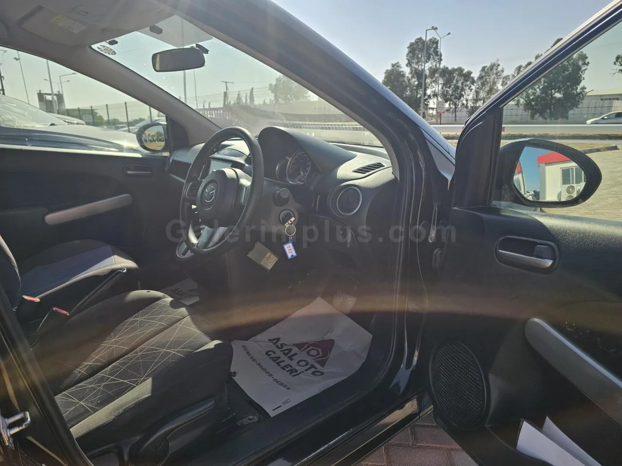 2012 Model Otomatik Mazda Demio 1.3i Lefkoşa Satılık İkinci El | GalerimPlus - Thumbnail 5