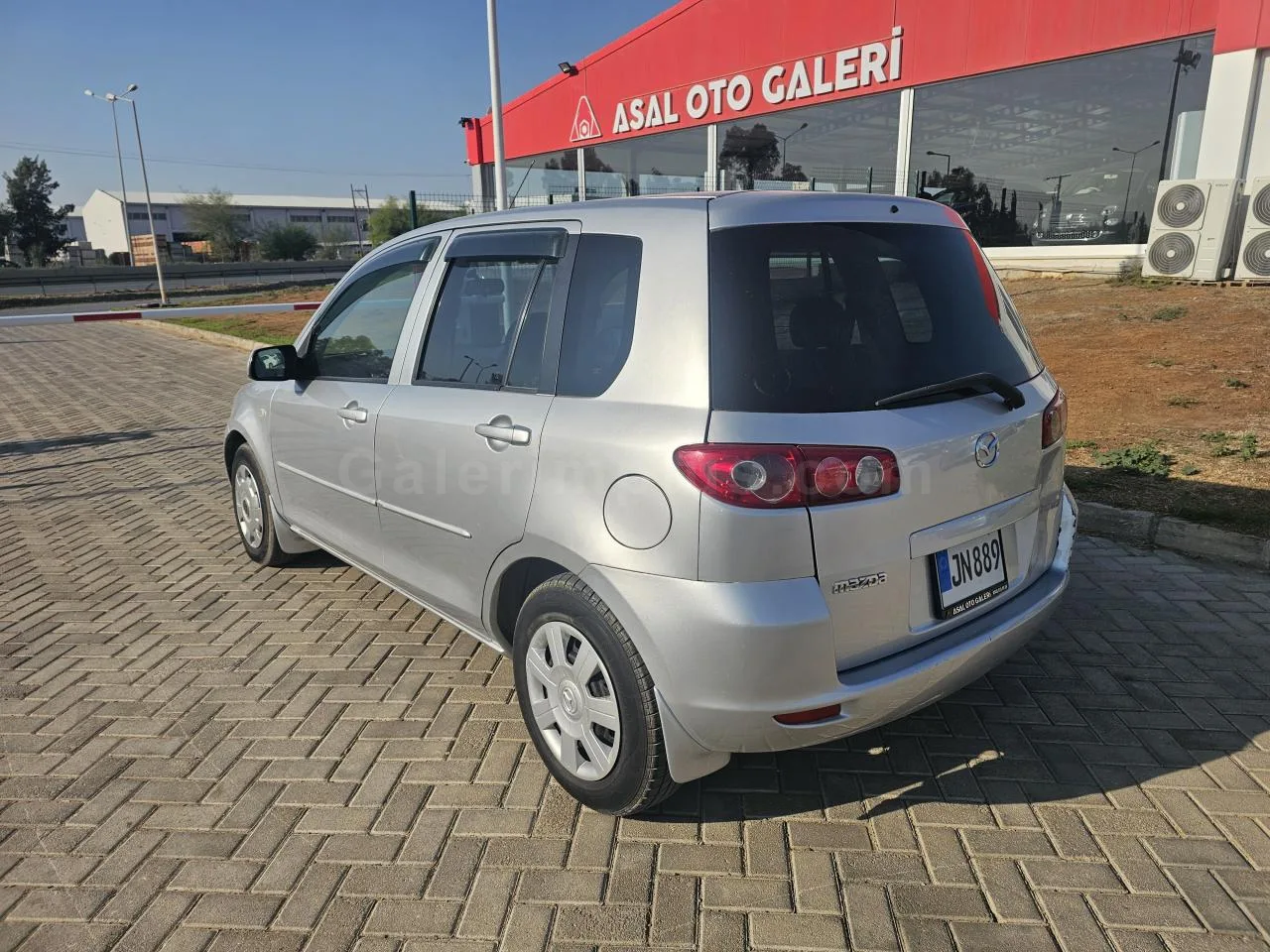 2004 Model Otomatik Mazda Demio 1.3i Lefkoşa Satılık İkinci El | GalerimPlus - Thumbnail 3