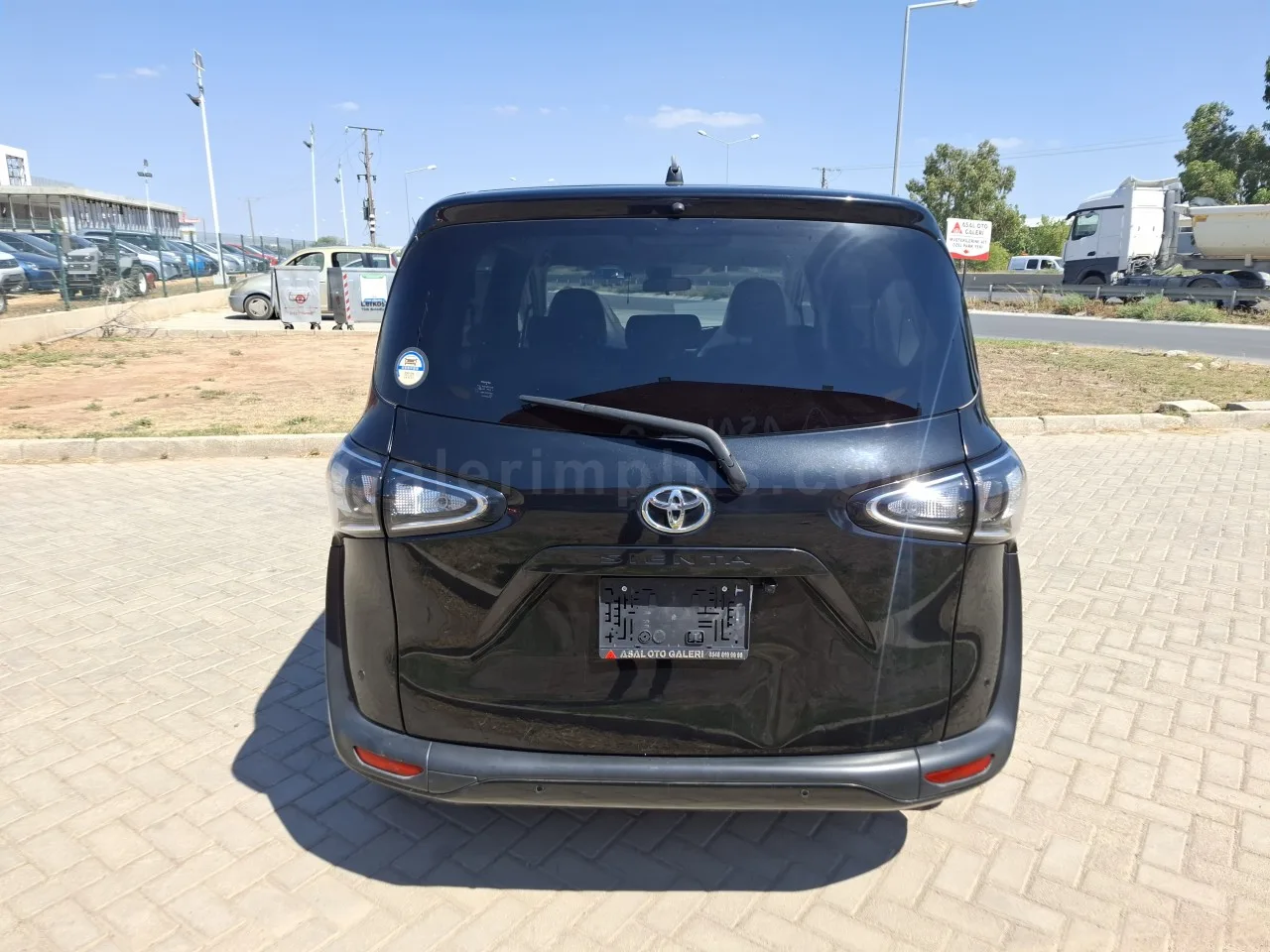 2021 Model Otomatik Toyota Sienta 1.5 CVT-i Lefkoşa Satılık İkinci El | GalerimPlus - Thumbnail 5