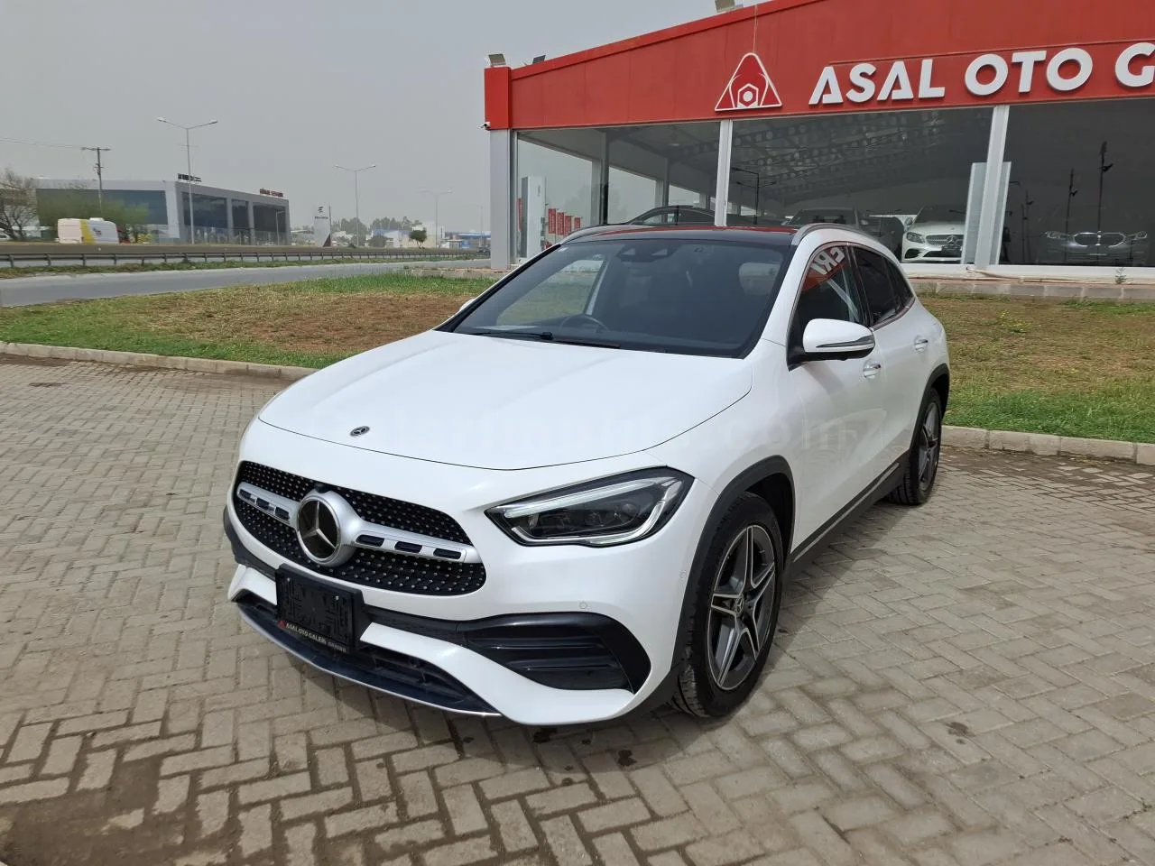 2021 Model Otomatik Mercedes - Benz GLA 200 d Lefkoşa Satılık İkinci El | GalerimPlus - Thumbnail 2