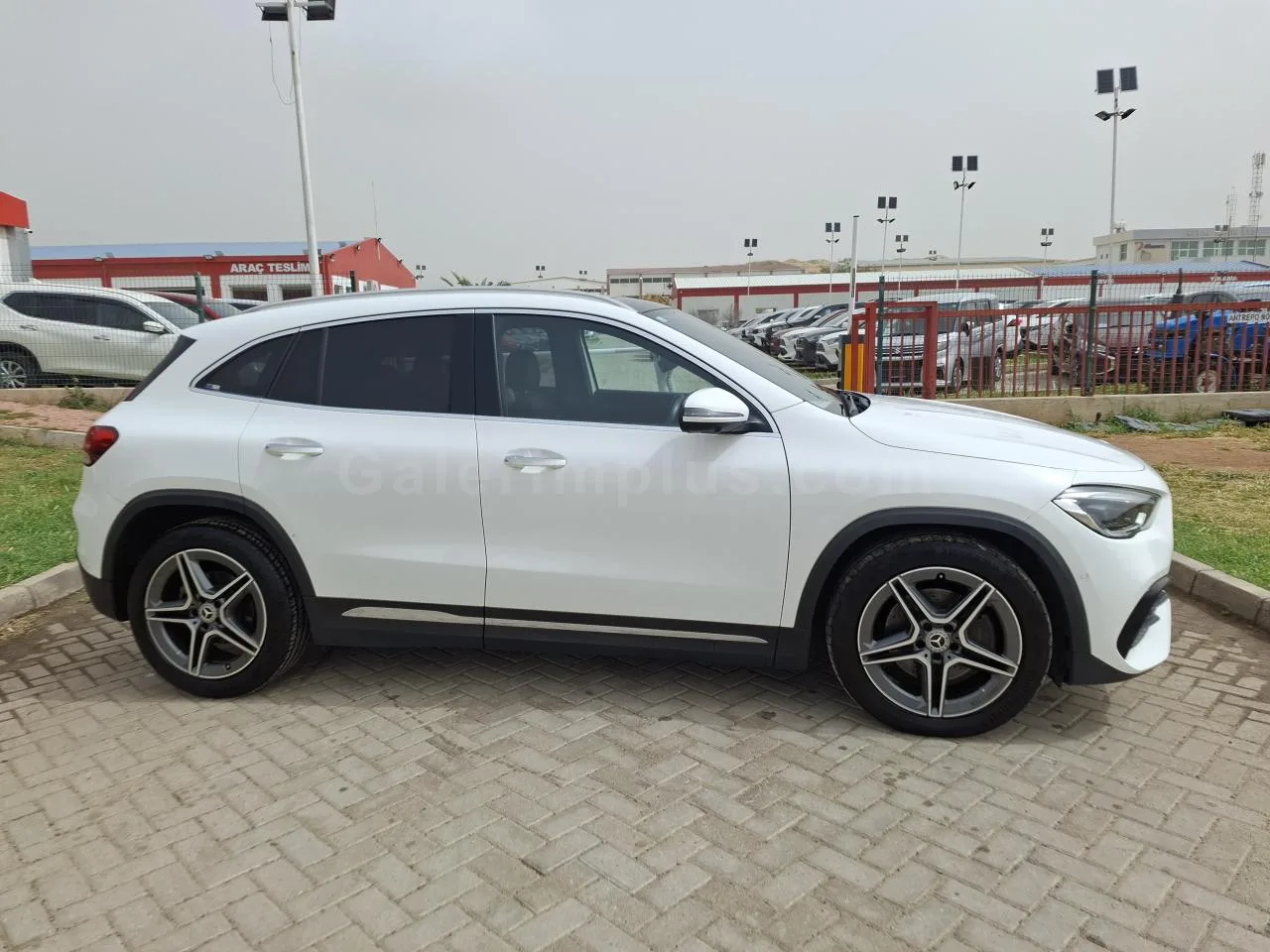 2021 Model Otomatik Mercedes - Benz GLA 200 d Lefkoşa Satılık İkinci El | GalerimPlus - Thumbnail 4