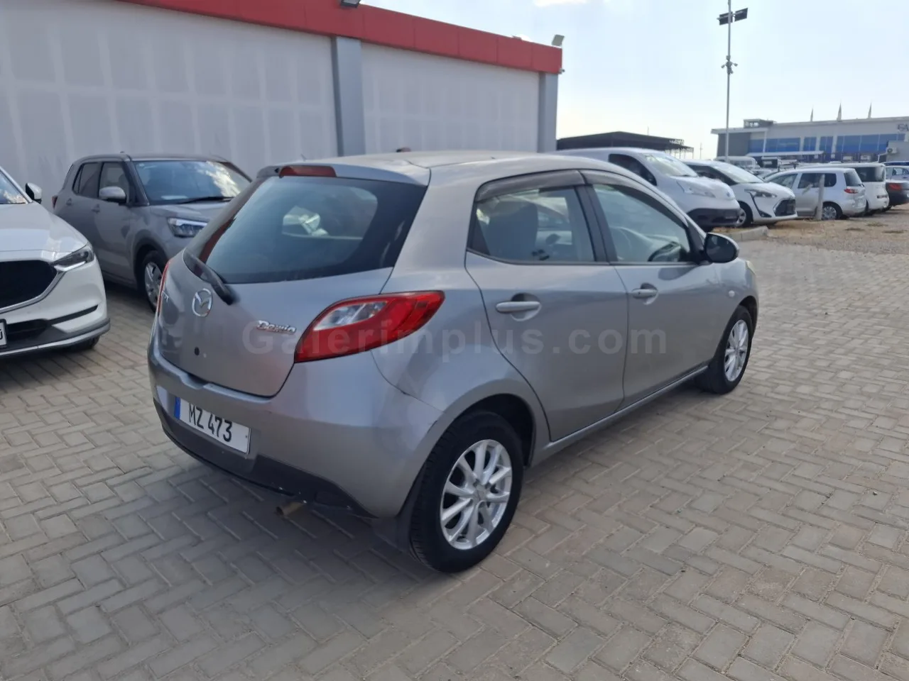 2011 Model Otomatik Mazda Demio 1.3 16V Lefkoşa Satılık İkinci El | GalerimPlus - Thumbnail 4