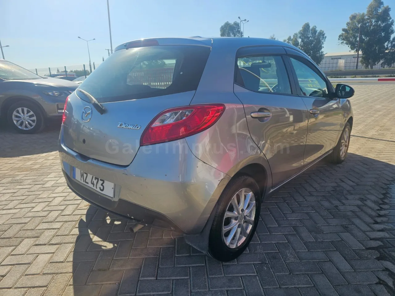 2011 Model Otomatik Mazda Demio 1.3 16V Lefkoşa Satılık İkinci El | GalerimPlus - Thumbnail 6