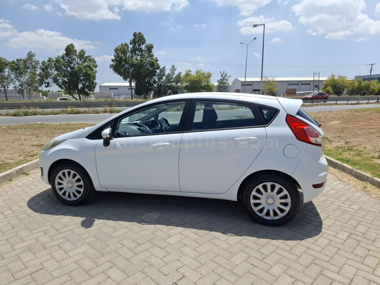 2017 Model Otomatik Ford Fiesta 1.4 Lefkoşa Satılık İkinci El | GalerimPlus - Thumbnail 8