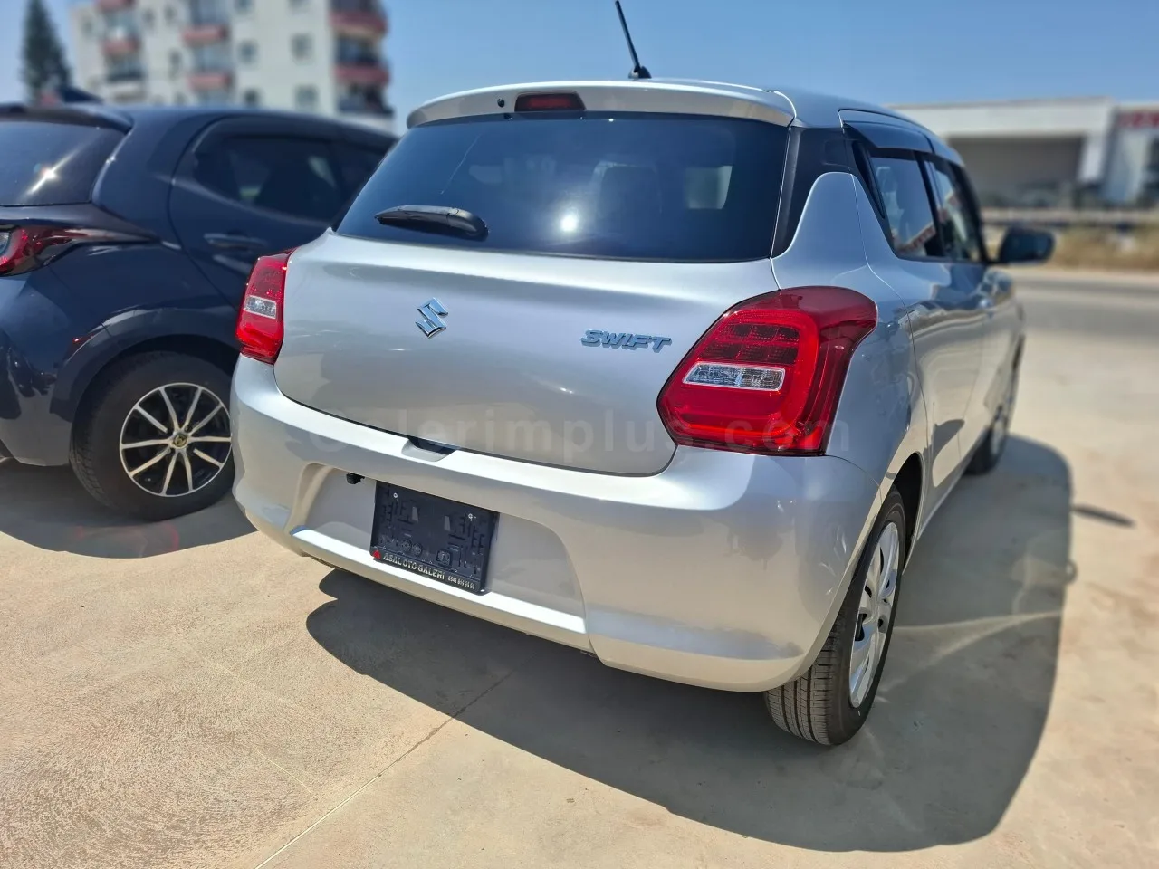 2023 Model Otomatik Suzuki Swift 1.3 İskele Satılık İkinci El | GalerimPlus - Thumbnail 4