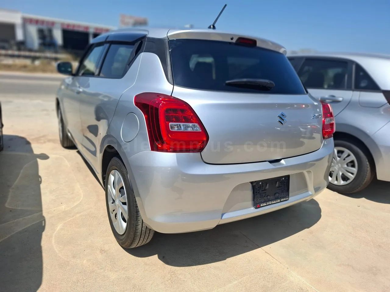 2023 Model Otomatik Suzuki Swift 1.3 İskele Satılık İkinci El | GalerimPlus - Thumbnail 5