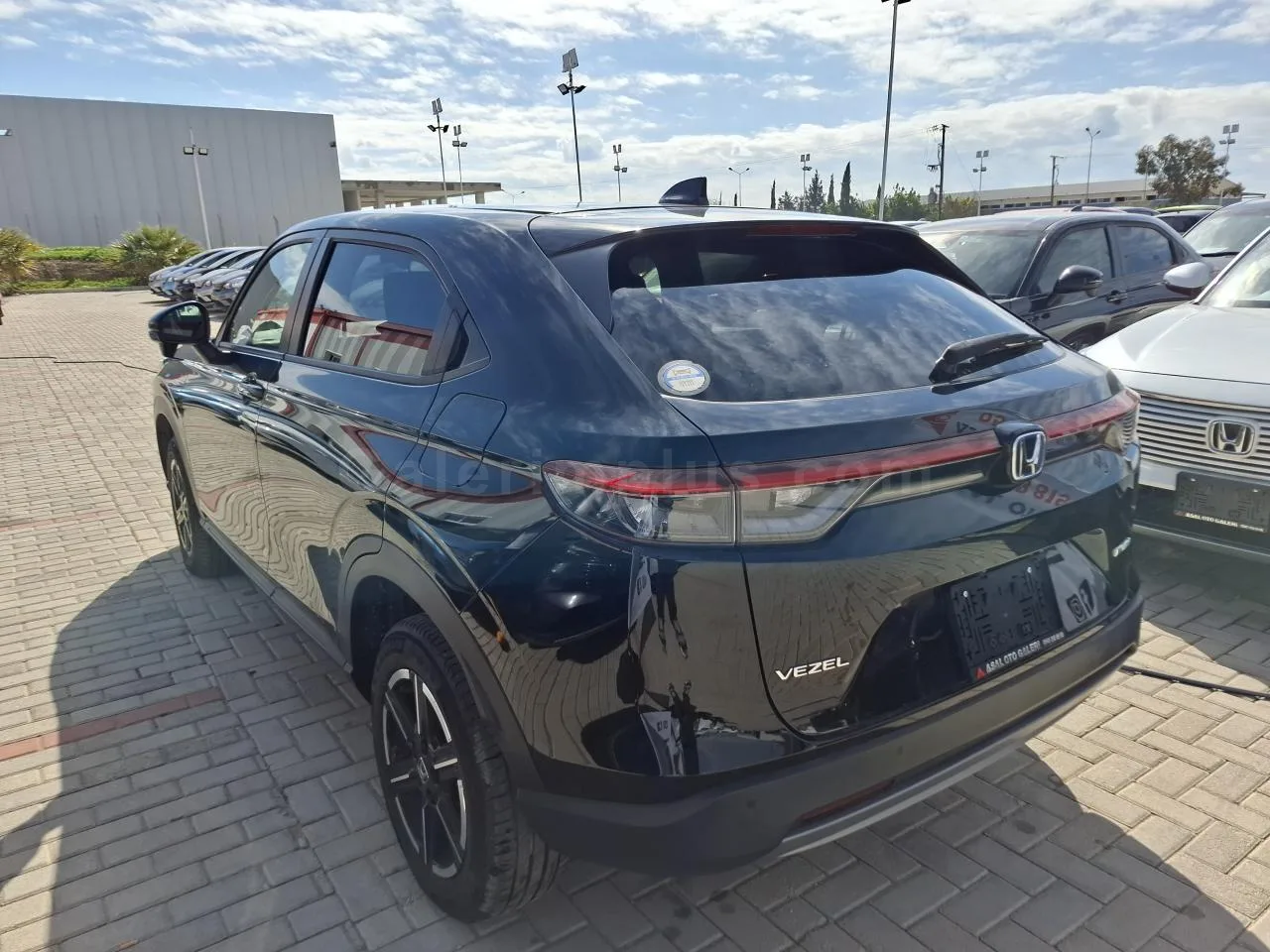 2022 Model Otomatik Honda Vezel 1.5 i-VTEC Hybrid Automatic Lefkoşa Satılık İkinci El | GalerimPlus - Thumbnail 4