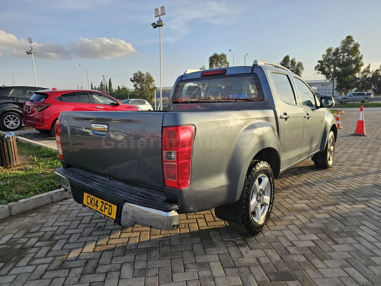 2014 Model Otomatik Isuzu D-Max Lefkoşa Satılık İkinci El | GalerimPlus - Thumbnail 4